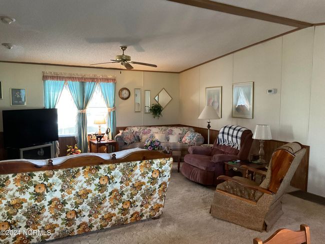 Living Room | Image 15