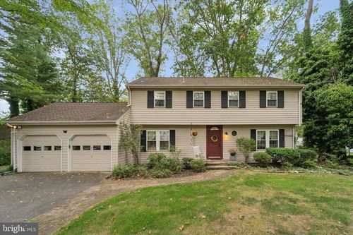 180 Dorchester Dr, East Windsor, NJ, 08520-1120 | Card Image