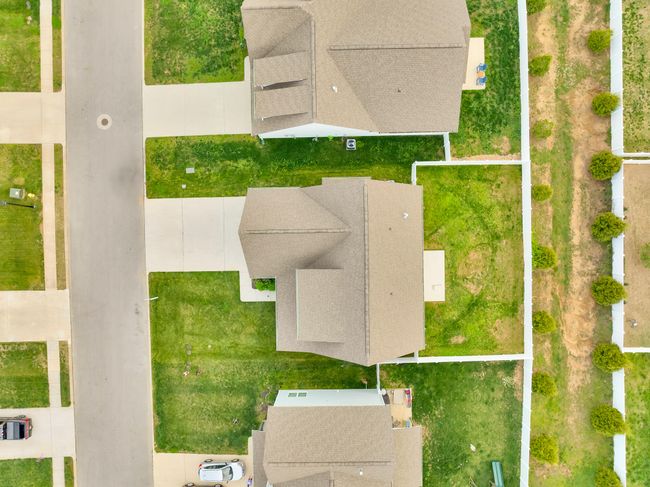 Fenced in backyard! | Image 38