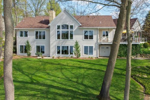 62102 Pheasant Pointe Dr, Sturgis, MI, 49091-9675 | Card Image