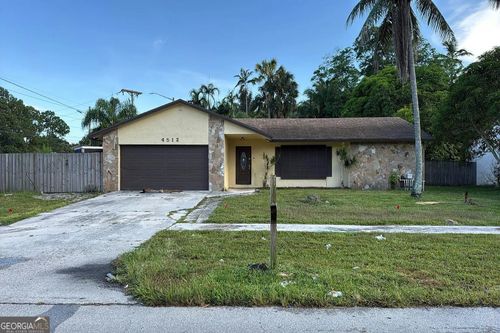 4512 Blue Pine Cir, Lake Worth, FL, 33463-7234 | Card Image