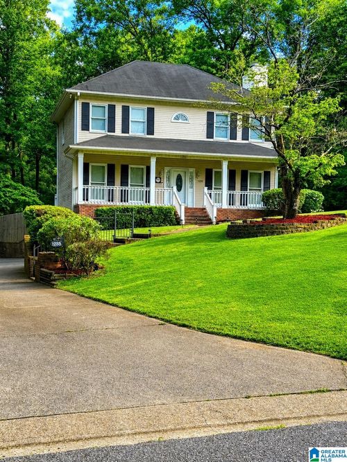 1235 13th Way, PLEASANT GROVE, AL, 35127-2451 | Card Image