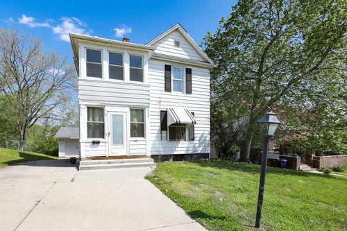 325 E Maple Ave, Ottumwa, IA, 52501-2031 | Card Image