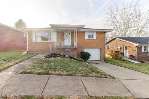 132 Capitol Dr, Weirton, WV, 26062-5116 | Card Image