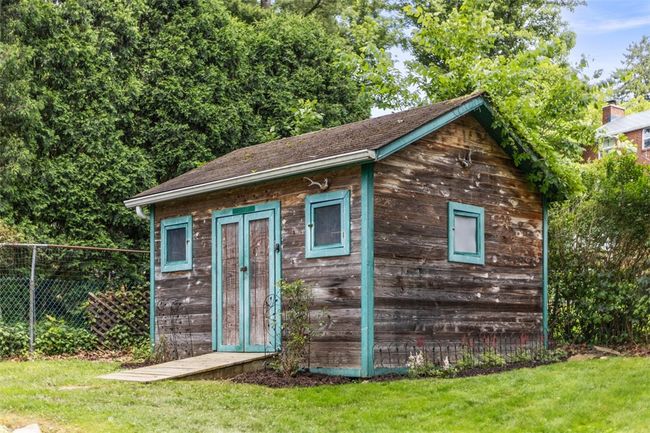How cute is this potting shed? | Image 11