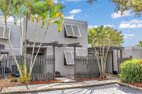 1551 Nw 113th Ave, Pembroke Pines, FL, 33026-4421 | Card Image