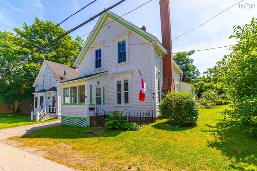 83 Victoria St, Annapolis Royal, NS, B0S1A0 | Card Image