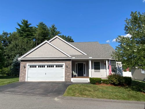 2 Club House Way, Amherst, NH, 03031-3137 | Card Image