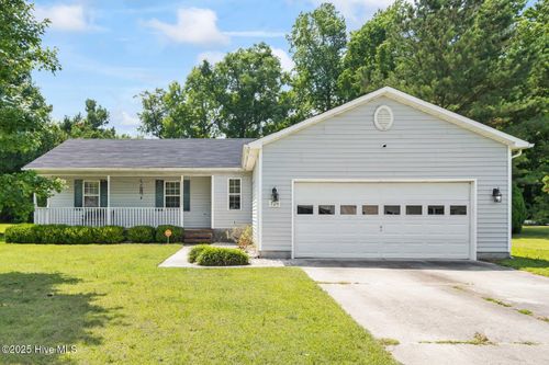 126 Stoney Creek Dr, Jacksonville, NC, 28540-8612 | Card Image