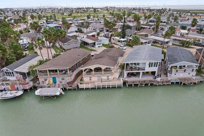 712 E Clam Circle, House other with 2 bedrooms, 2 bathrooms and null parking in Port Isabel TX | Image 24