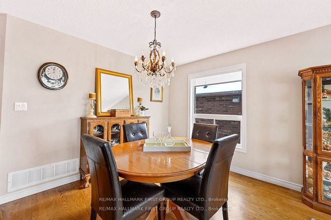 1047 Interlake Dr, House other with 5 bedrooms, 3 bathrooms and 4 parking in Oshawa ON | Image 13