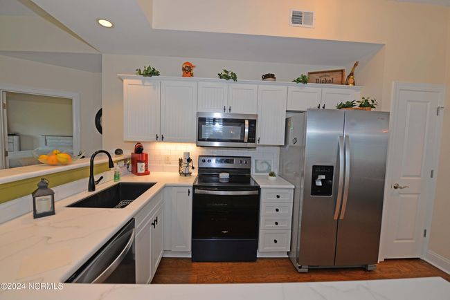 UNIT-3201 - 3100 Marsh Grove Ln, Condo with 2 bedrooms, 2 bathrooms and null parking in Southport NC | Image 9