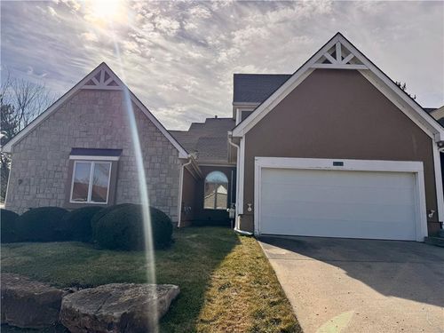 155 Pointe Dr, Kansas City, MO, 64116-4616 | Card Image