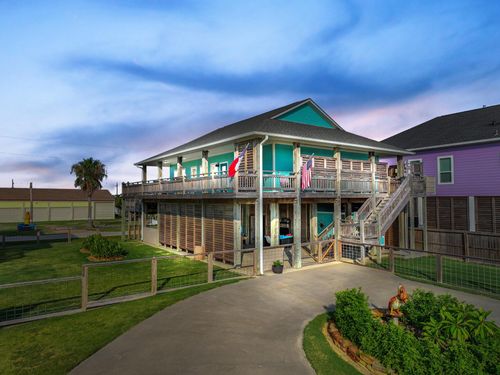 867 Townsend Dr, Crystal Beach, TX, 77650 | Card Image
