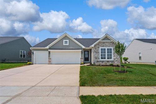 28923 Old Court Dr, Foristell, MO, 63348-4425 | Card Image