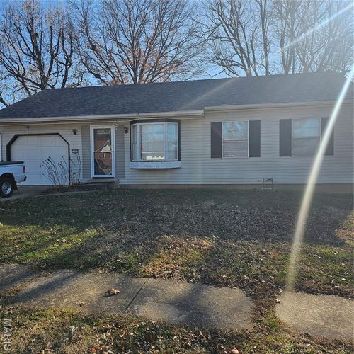 1205 Sir Lancelot Ln, Godfrey, IL, 62035-2624 | Card Image