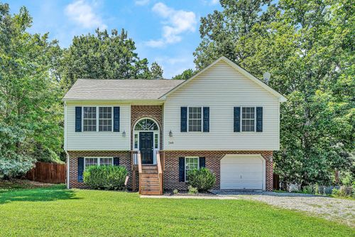 260 Harbor Landing Dr, Moneta, VA, 24121-5258 | Card Image