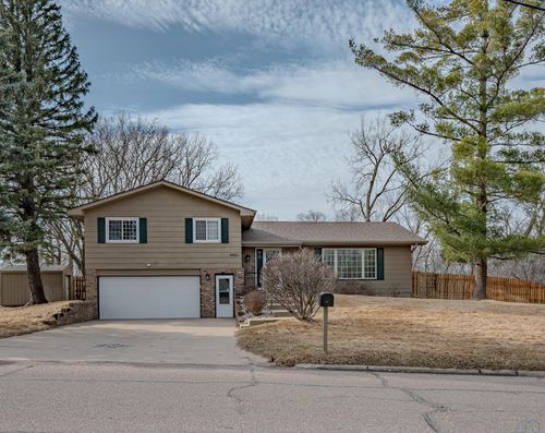 4001 Cheyenne Blvd, Sioux City, IA, 51104-4335 | Card Image