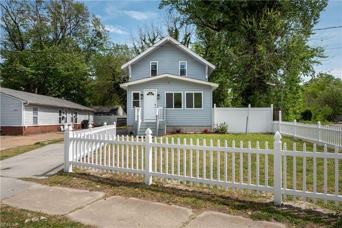 9318 Chesapeake St, Norfolk, VA, 23503-1917 | Card Image