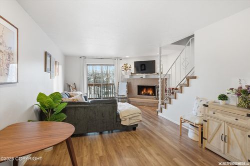 4-9200 Glenn Haven Dr, Anchorage, AK, 99502-1643 | Card Image