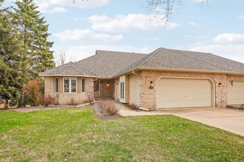 10395 Fawns Way, Eden Prairie, MN, 55347-5117 | Card Image