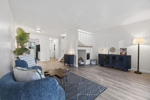 apt-5-969 Miramonte Dr, SANTA BARBARA, CA, 93109-1328 | Card Image