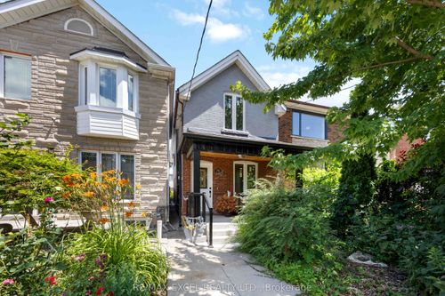 75 Harvie Ave, Toronto, ON, M6E4K4 | Card Image