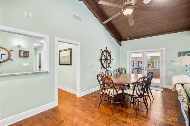 2133 W Maple St, House other with 4 bedrooms, 5 bathrooms and null parking in Port O Connor TX | Image 9