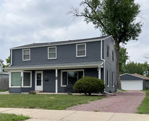 312 16th St, Windom, MN, 56101-1227 | Card Image