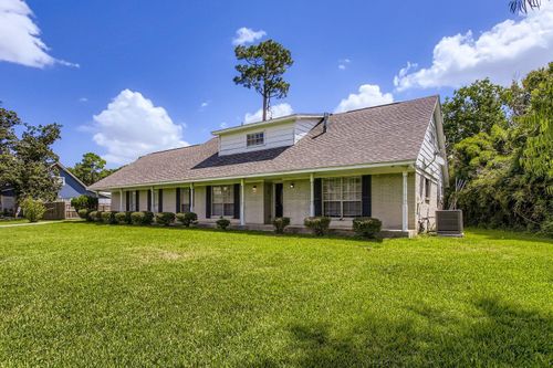 3513 E Bayou Dr, La Porte, TX, 77571-7162 | Card Image