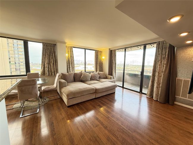 APT-1204 - 3525 Sage Rd, Condo with 2 bedrooms, 2 bathrooms and 1 parking in Houston TX | Image 8