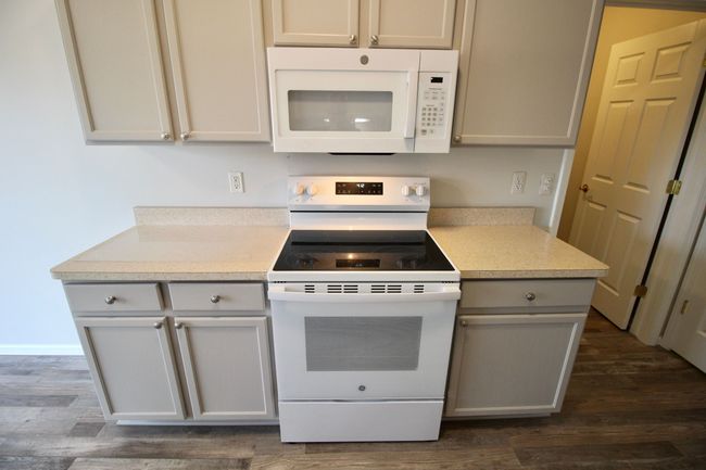 New stove and microwave! | Image 8