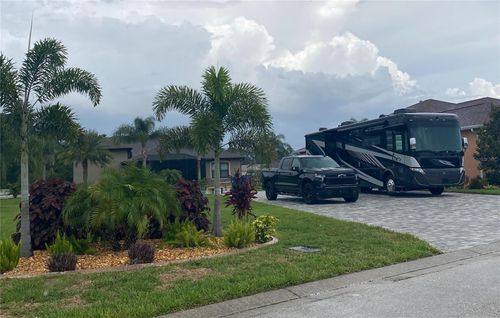 333 Nolane Ln, POLK CITY, FL, 33868-5153 | Card Image