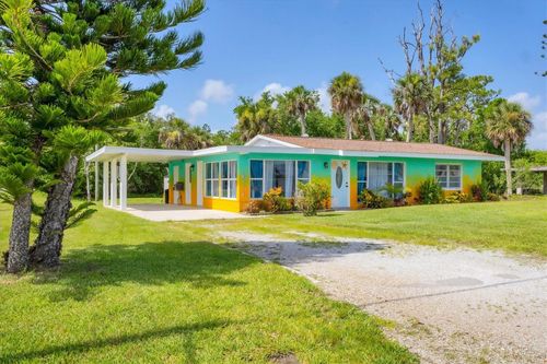156 Myakka Dr, VENICE, FL, 34293-7503 | Card Image
