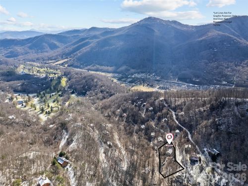 650 Creekside Dr, Maggie Valley, NC, 28751-7716 | Card Image