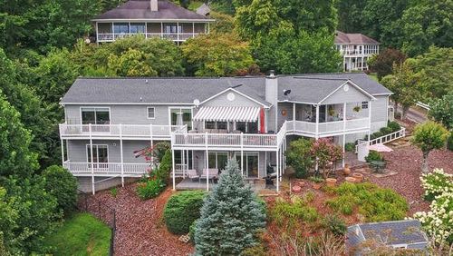 1130 Buckeye Ln, Hiawassee, GA, 30546-1575 | Card Image