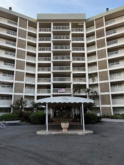 apt-807-3090 N Course Dr, Pompano Beach, FL, 33069-3381 | Card Image