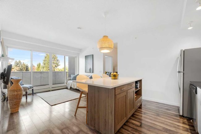 302 - 4818 Varsity Drive Nw, Condo with 2 bedrooms, 1 bathrooms and 1 parking in Calgary AB | Image 8