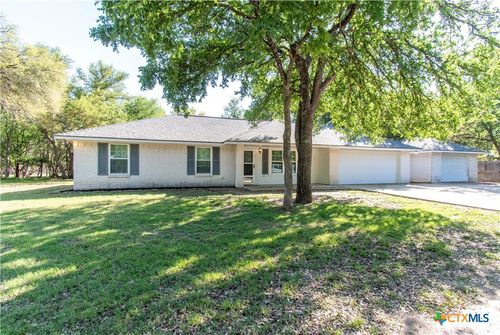 11 Basswood Ct, Belton, TX, 76513-9262 | Card Image