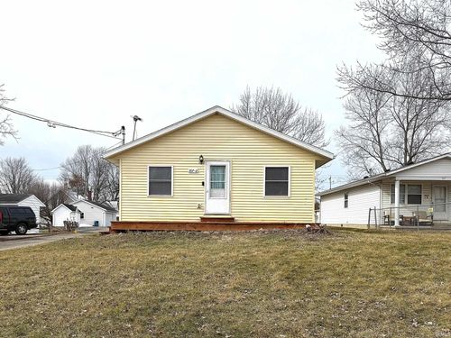 307-2 N Morris St, Farmland, IN, 47340-7017 | Card Image