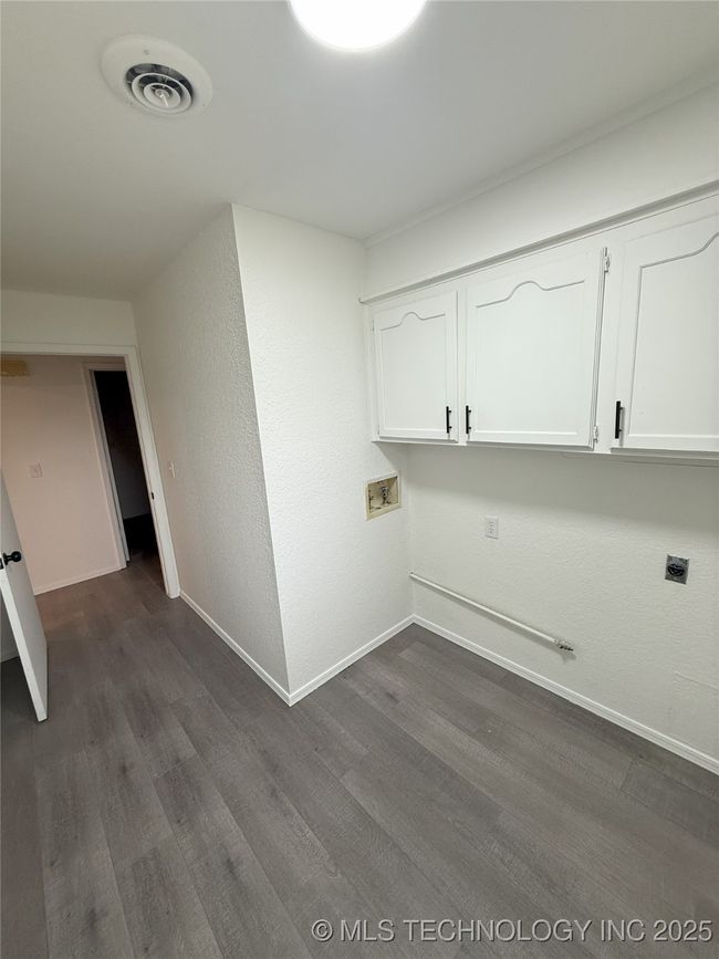 1402 Se 9 Th St, House other with 3 bedrooms, 2 bathrooms and null parking in Wagoner OK | Image 15