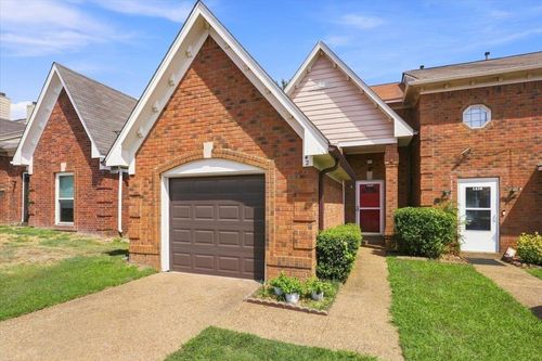 1642 Red Barn Dr, Cordova, TN, 38016-6088 | Card Image