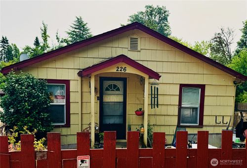 226 S 9th St, Shelton, WA, 98584-3829 | Card Image
