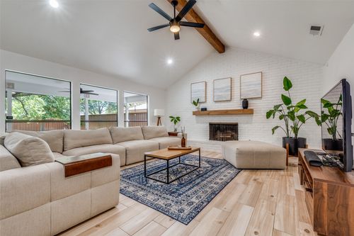 12125 Cross Creek Dr, Dallas, TX, 75243-4601 | Card Image