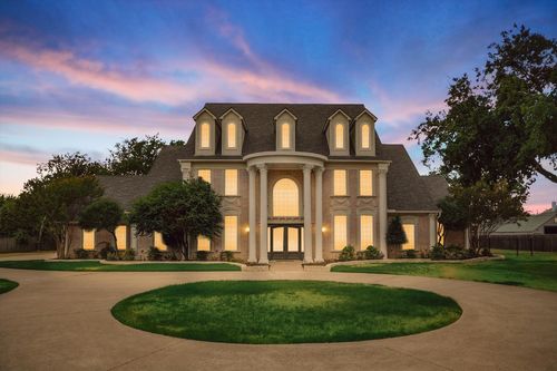 2800 Park Dr, Dwg, TX, 76016-5907 | Card Image