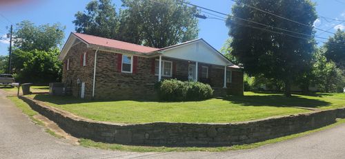 110 E Ward St, Centerville, TN, 37033-1659 | Card Image