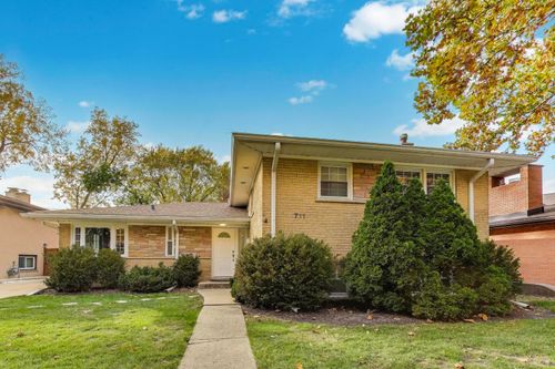 711 Lacrosse Ave, Wilmette, IL, 60091-2011 | Card Image