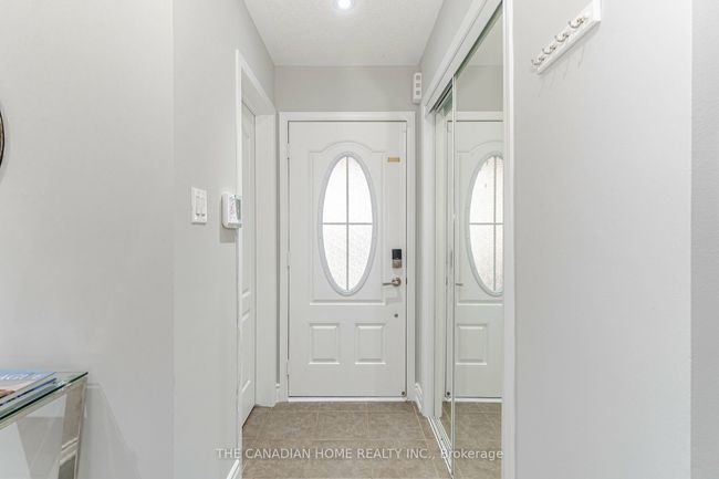 920 Mctrach Cres, House attached with 3 bedrooms, 3 bathrooms and 1 parking in Milton ON | Image 6