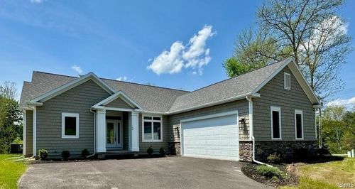 137 Edwards Falls Ln, Manlius, NY, 13104-8348 | Card Image