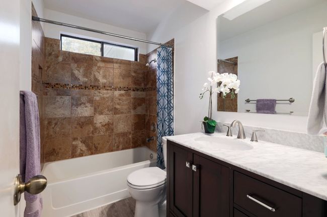 Full guest bathroom | Image 23